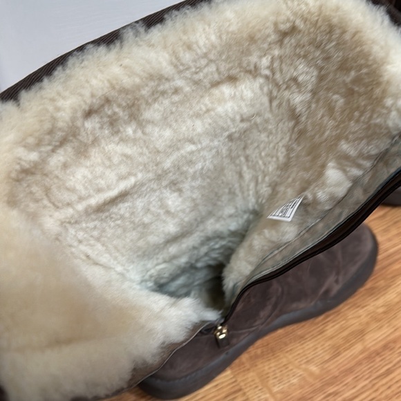 Ugg retro tall with pocket boots size 7 - Picture 5 of 7